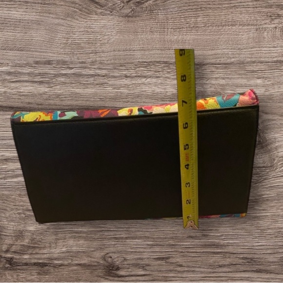 Betsy Johnson Floral Crossbody Bag - Picture 10 of 10